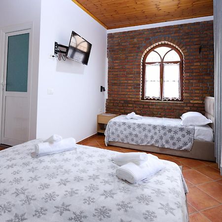 Hotel Boutique Buzi Берат Экстерьер фото