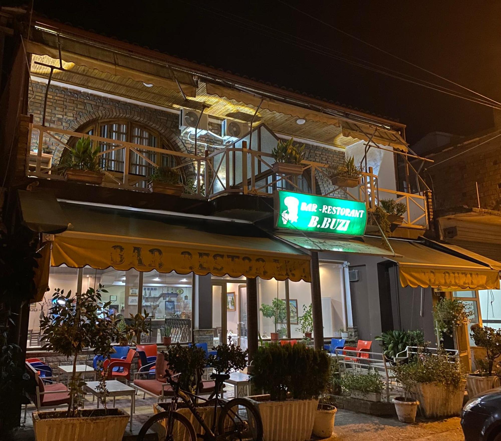 Hotel Boutique Buzi Берат Экстерьер фото