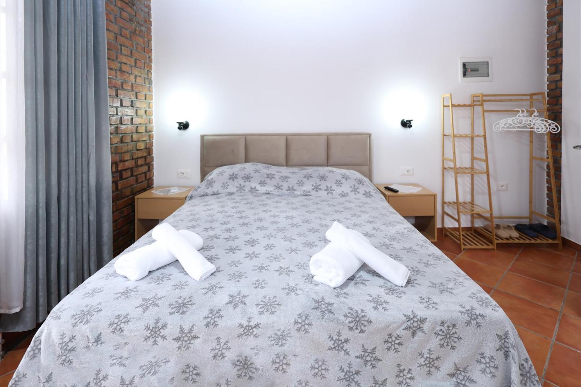 Hotel Boutique Buzi Берат Экстерьер фото