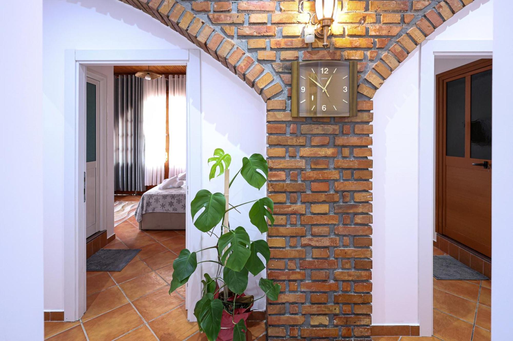 Hotel Boutique Buzi Берат Экстерьер фото